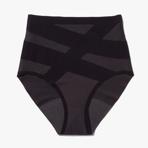 Knixwear CoreLove High Rise in Black - Size M